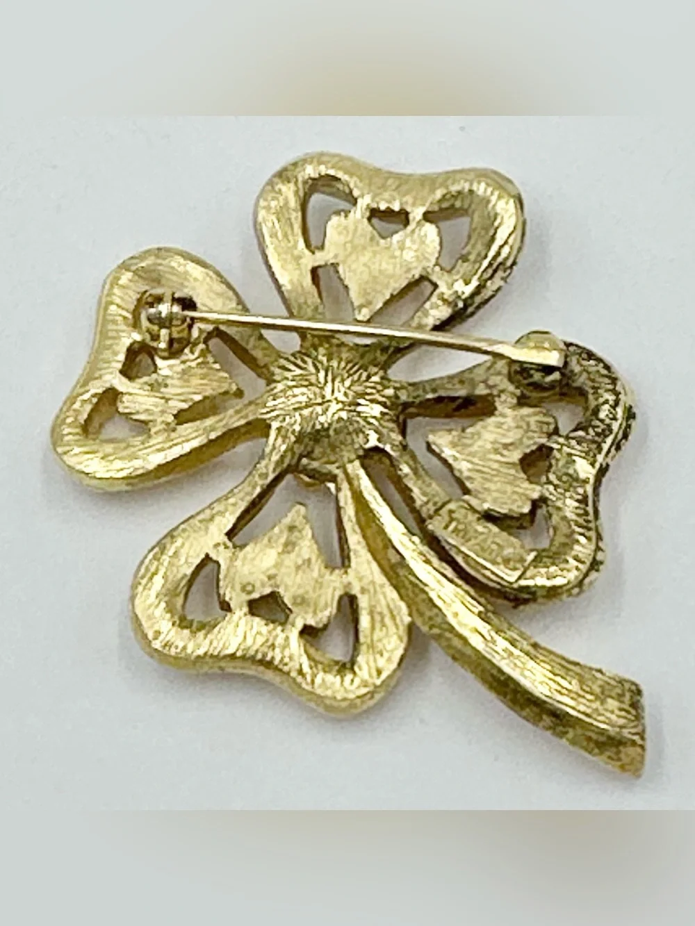 Crown Trifari Signed Lucky 4 Leaf Clover Gold Tone Brooch